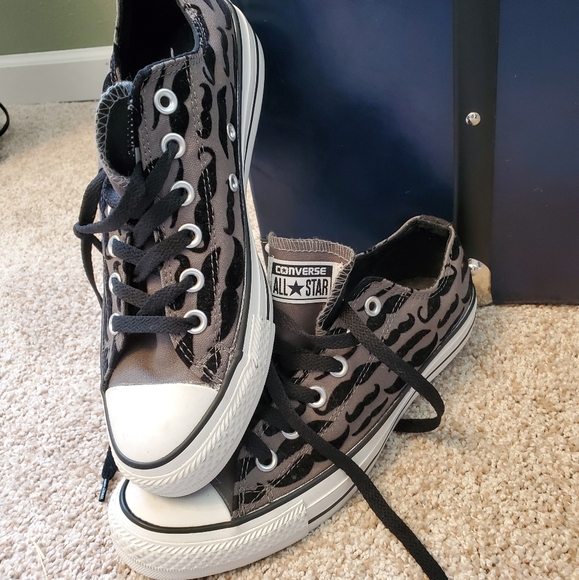 EUC Mustache Chucks - Picture 2 of 6